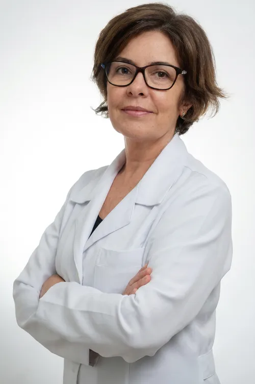 Dra. Cláudia Nicolaz